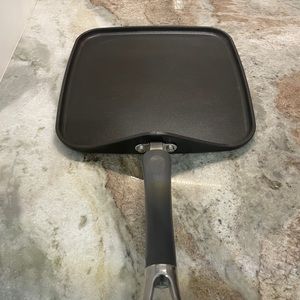 Pampered Chef griddle pan